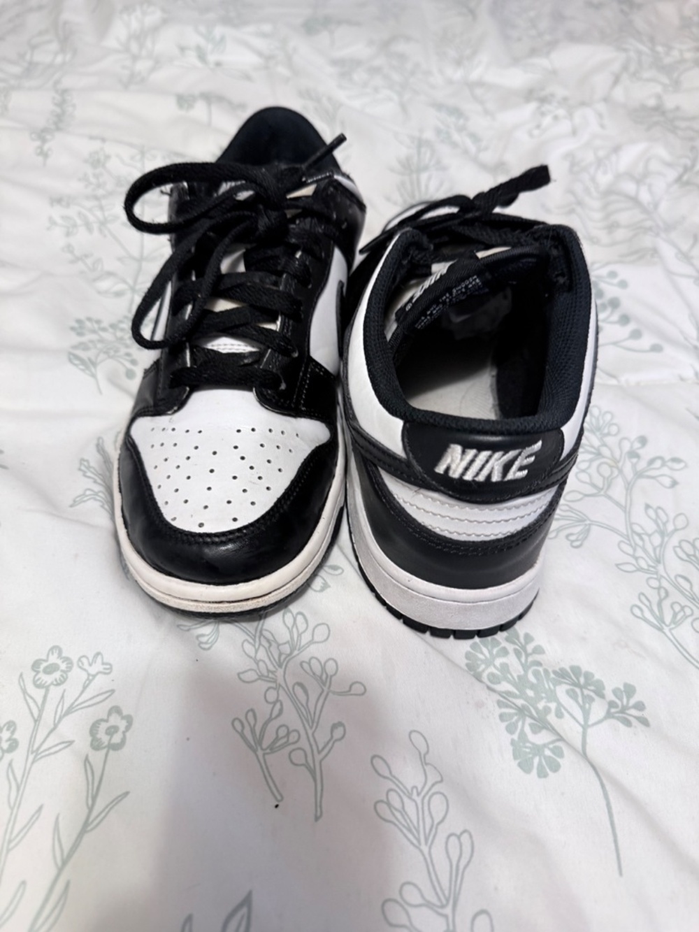 Panda Dunks used - Picture 2 of 9